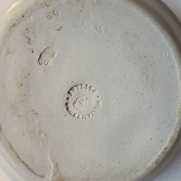 Williamsburg Salt Glaze Pottery Set of Candleholder and Small Pot - Picture 4 of 15